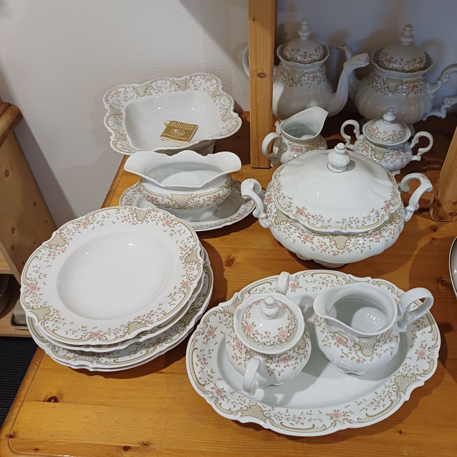 Hutschenreuther servies Sylvia Tuilleries, Antiek en Kunst, Antiek | Servies compleet, Ophalen of Verzenden