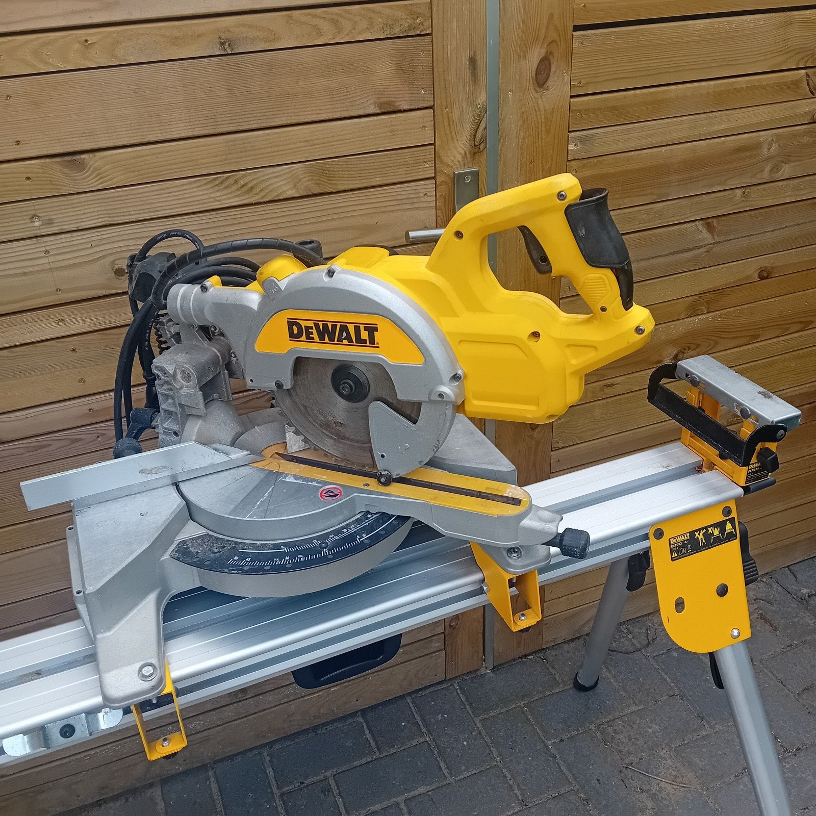 Dewalt DWS777 -QS afkortzaag XPS zaaglijnindicator 1800W, Ophalen, Gebruikt, DeWalt, Afkortzaag