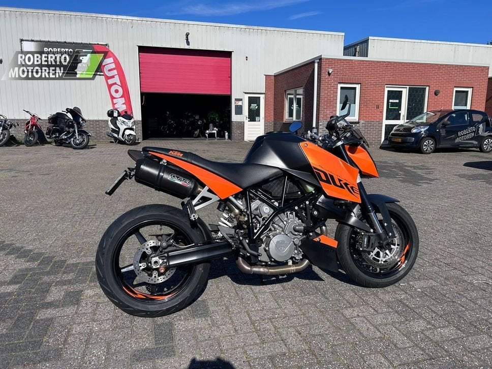 KTM MEGA NETTE 990 SUPER DUKE 2011 (bj 2011), 2 cilinders, KTM, Motorrijbewijs A, Bedrijf