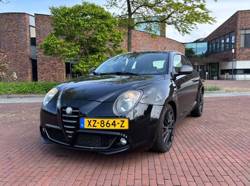 Alfa Romeo MiTo 1.4 Turbo Quadrifoglio Verde 170PK 2010 APK, Auto's, Alfa Romeo, Voorwielaandrijving, Euro 5, Stof, Zwart