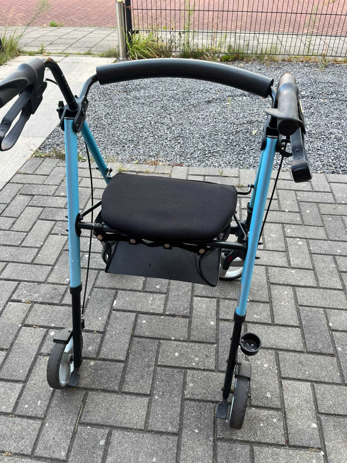 Caremart litewalk rollator, Ophalen, Gebruikt