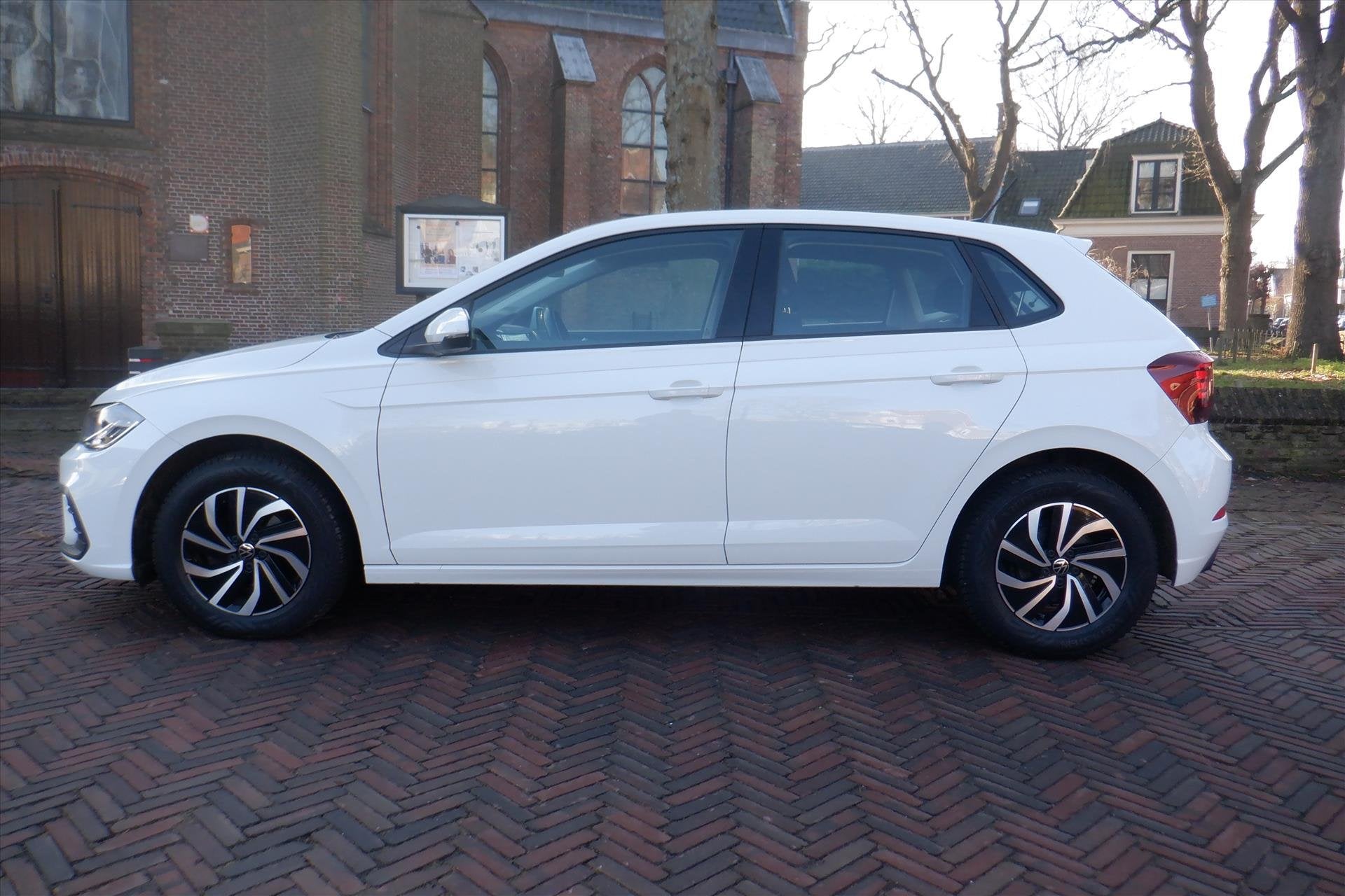 Volkswagen Polo 1.0 TSI 95pk Life PDC voor en achter -CARPLA, 12 maanden, Stof, Gebruikt, Origineel Nederlands