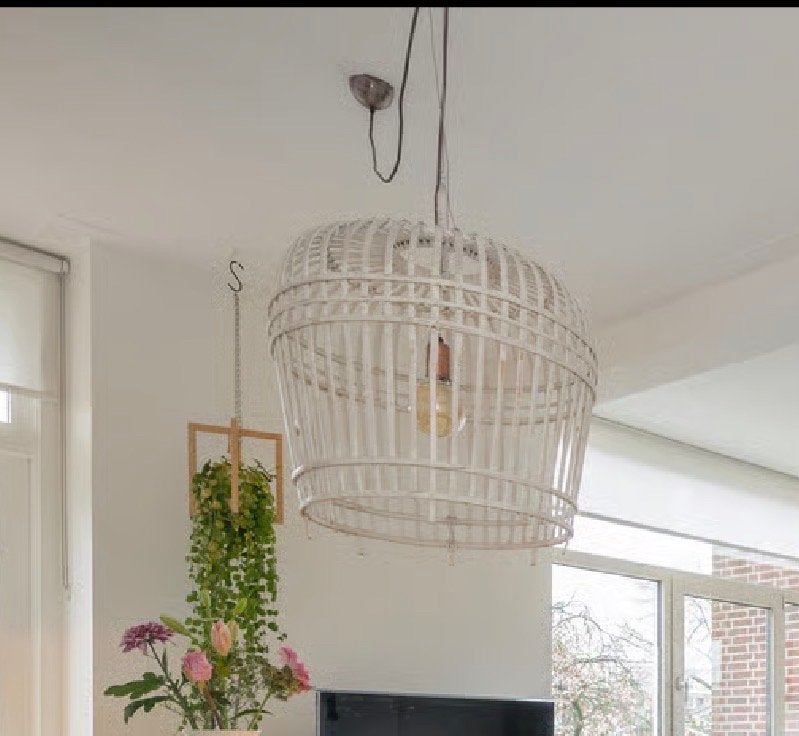 Witte houten/rieten lampenkap met bronzen lamp, Huis en Inrichting, Gebruikt, Wit, Rond, Hout