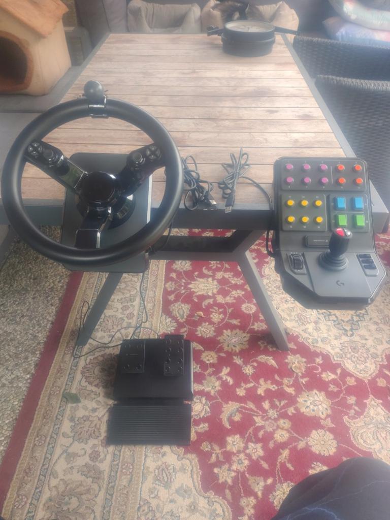 Logitech g siatek Farming Simulator en side penal +stuur, Ophalen of Verzenden, Zo goed als nieuw