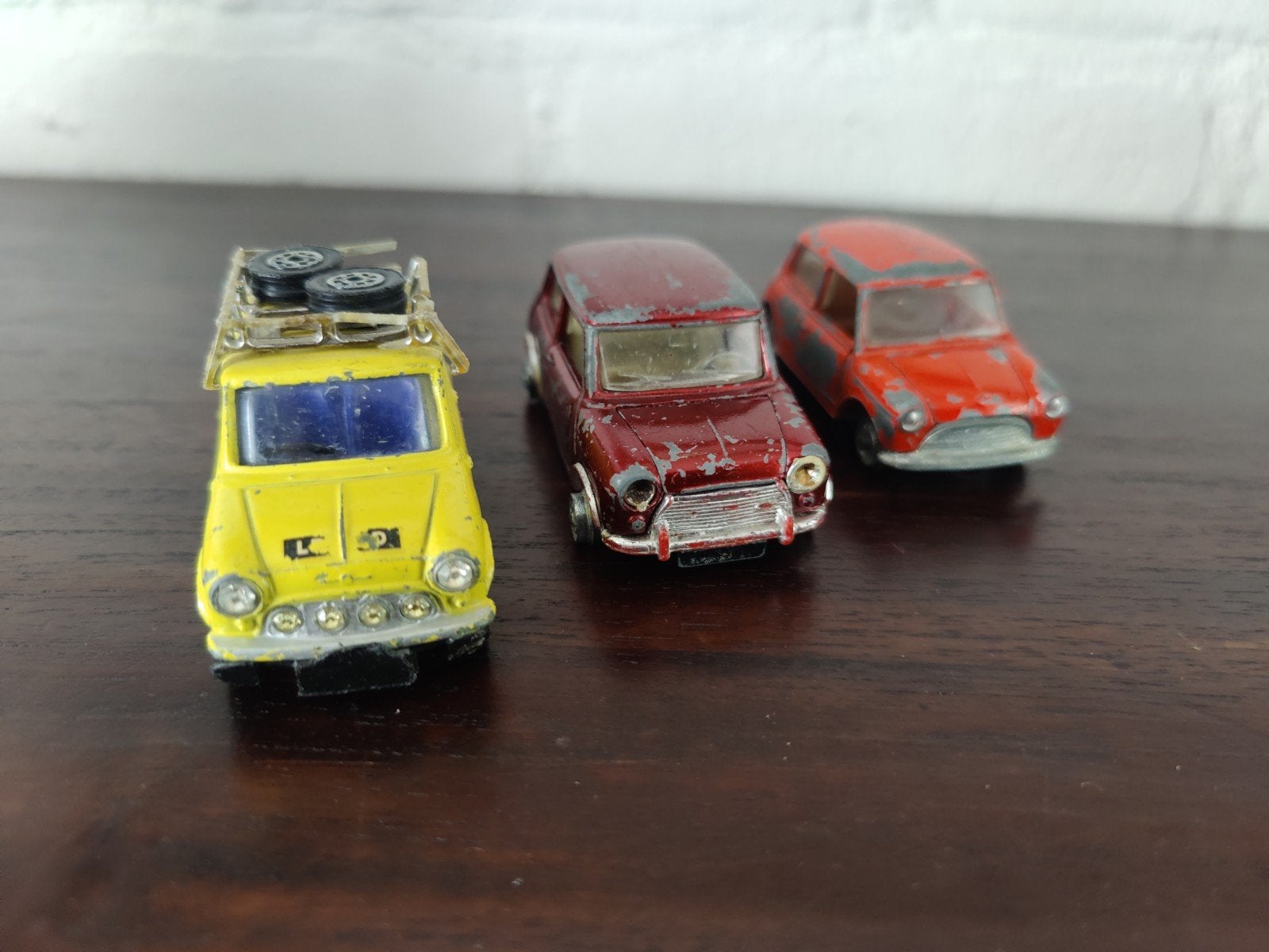 Mini Cooper 3 x corgi, pilen en metosul. 1/43, Ophalen of Verzenden