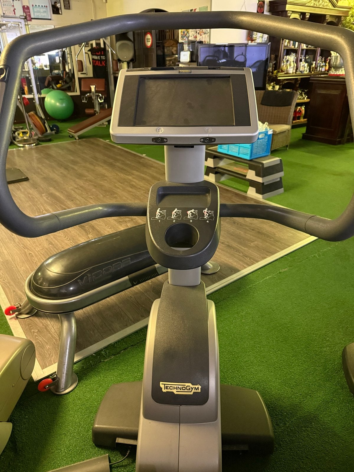 Technogym Crosstrainer - Professionele Fitnessapparatuur, Ophalen, Gebruikt, Armen, Crosstrainer