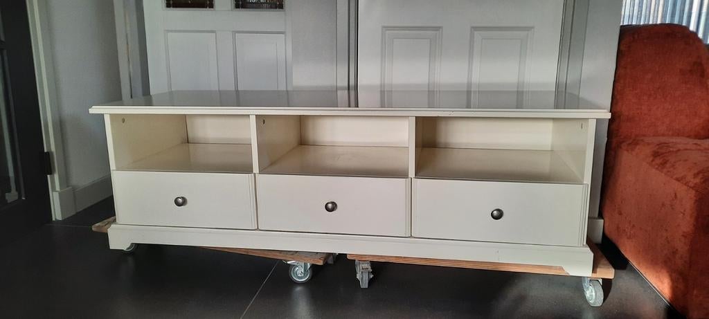Ikea liatorp tv meubel, Ophalen, 25 tot 50 cm, Minder dan 100 cm