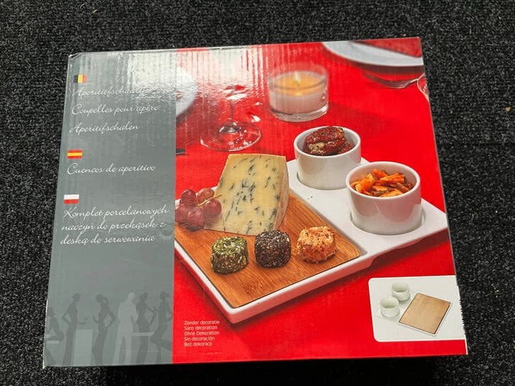 Aperitief schaaltjes met bamboe dienblad, Nieuw, Ophalen of Verzenden, Modern, Dienblad