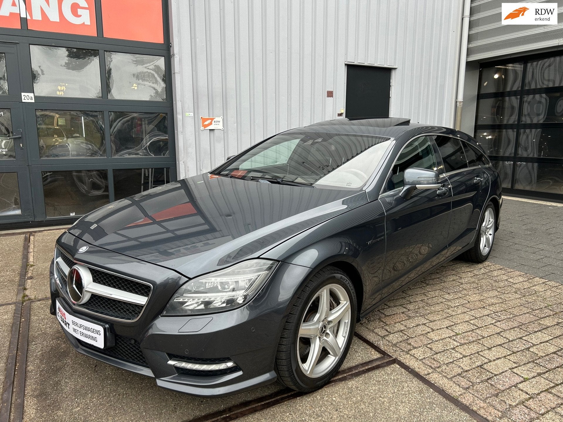 Mercedes-Benz CLS-klasse Shooting Brake 500 4-Matic|Leder|Ha, Euro 5, Gebruikt, Parkeerassistent, 1905 kg