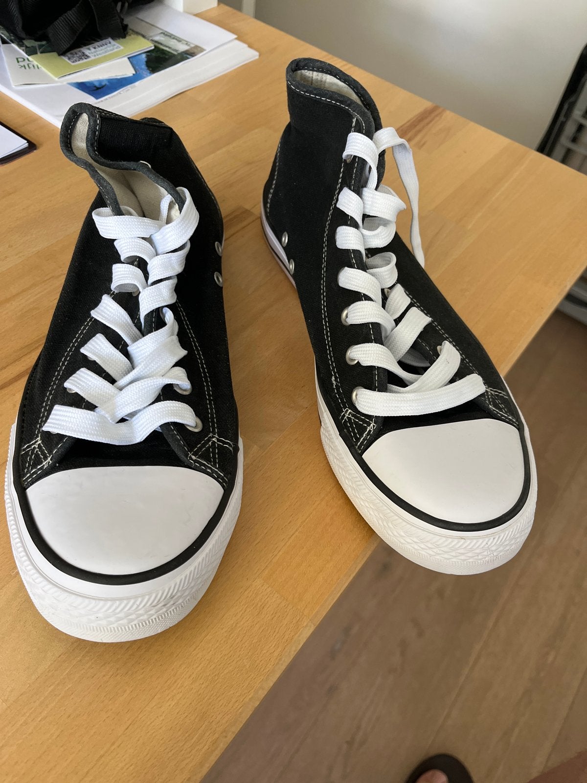 Nette canvas schoenen - Eenmalig gedragen, Zwart, Ophalen of Verzenden, Sneakers of Gympen, Gedragen