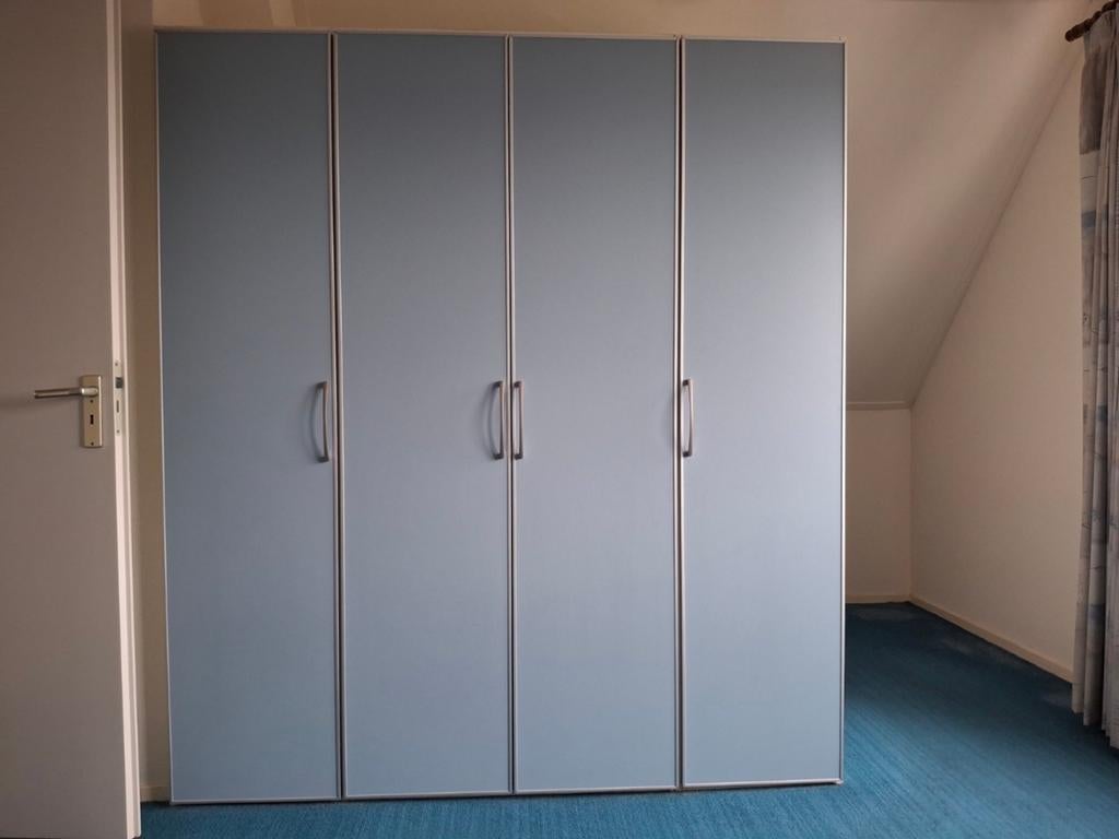 Lichtblauwe kledingkast, Huis en Inrichting, Kasten | Kledingkasten, Ophalen, Gebruikt, 50 tot 75 cm, 200 cm of meer