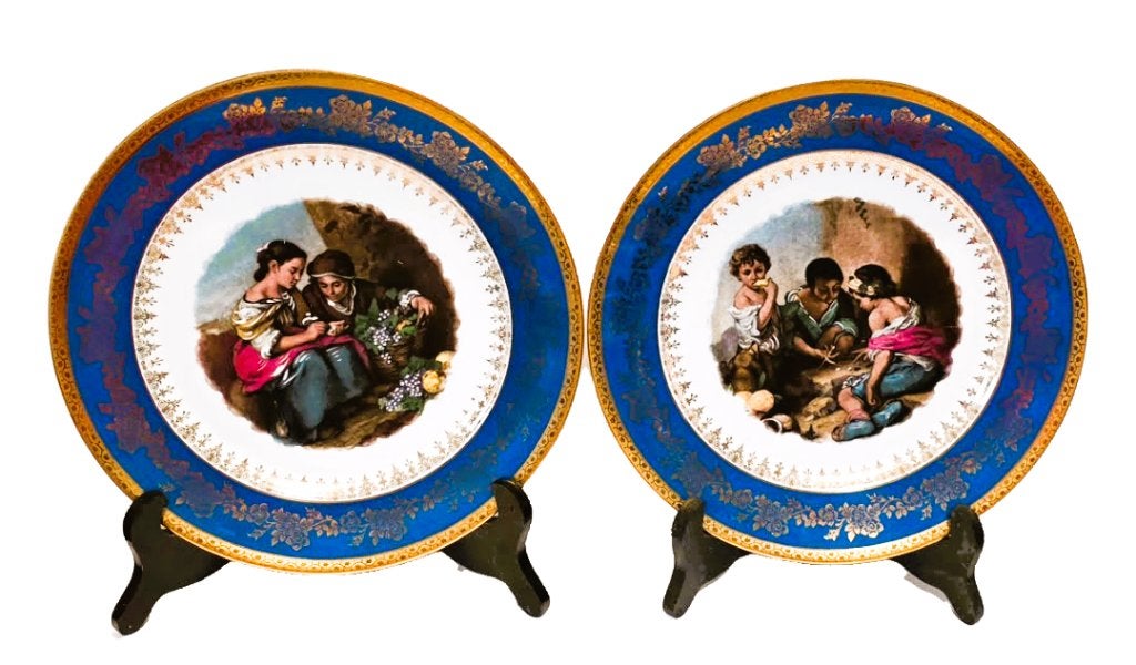 2 borden in Limoge porselein., Antiek en Kunst, Curiosa en Brocante, Ophalen of Verzenden