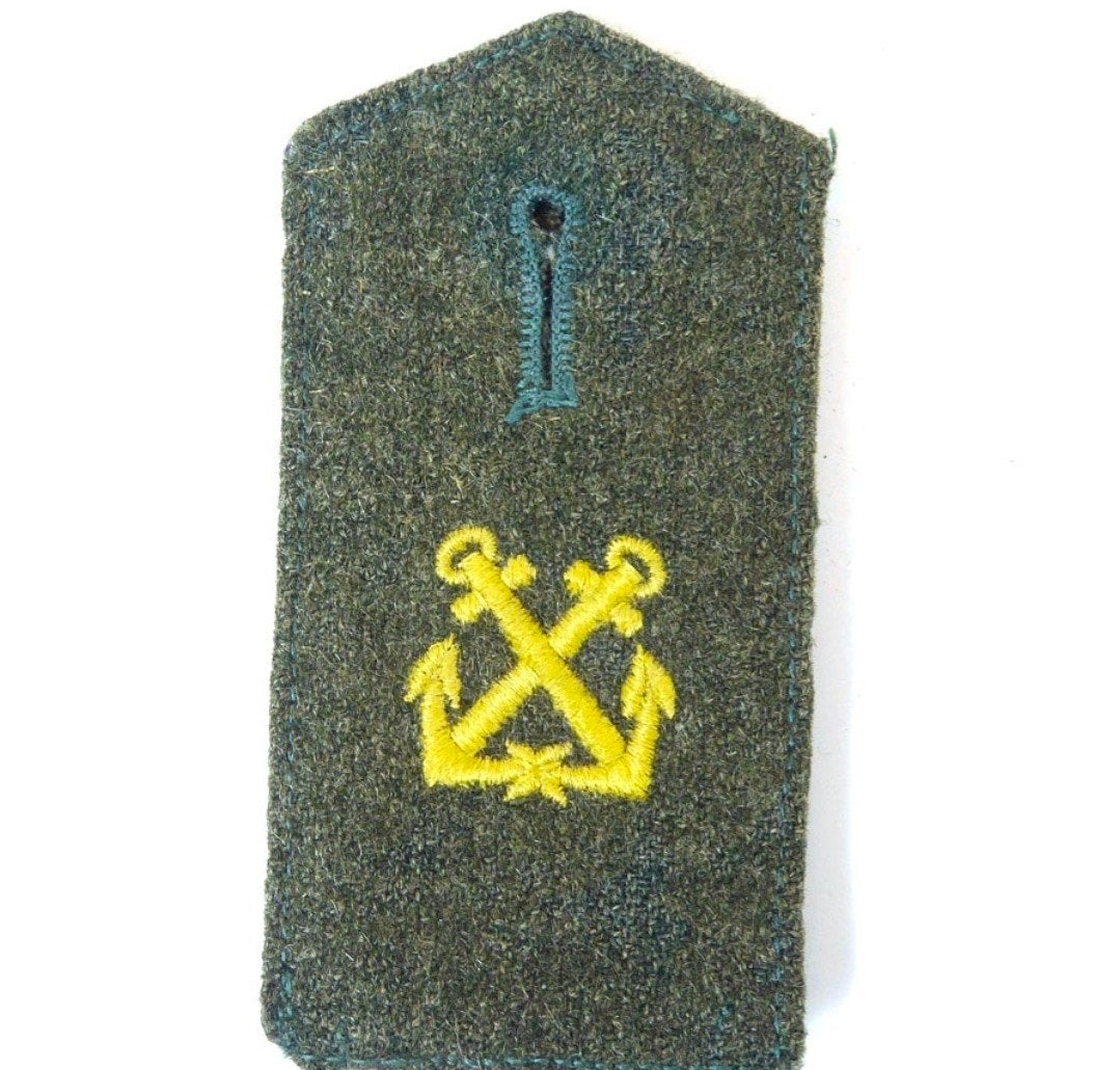 Gezocht küstenartillerie schouderstukken, Ophalen of Verzenden, Nederland