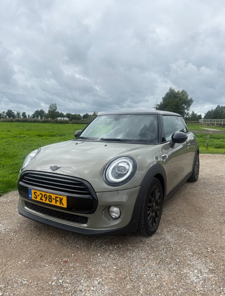 Mini Cooper 2019, USB, 136 pk, Zwart, 4 stoelen