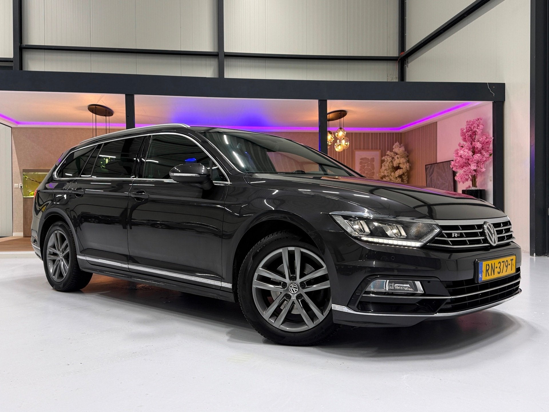 Volkswagen Passat Variant 1.4 TSI ACT 150 PK R-Line | Trekha, Dealer onderhouden, Gebruikt, 4 cilinders, 150 pk