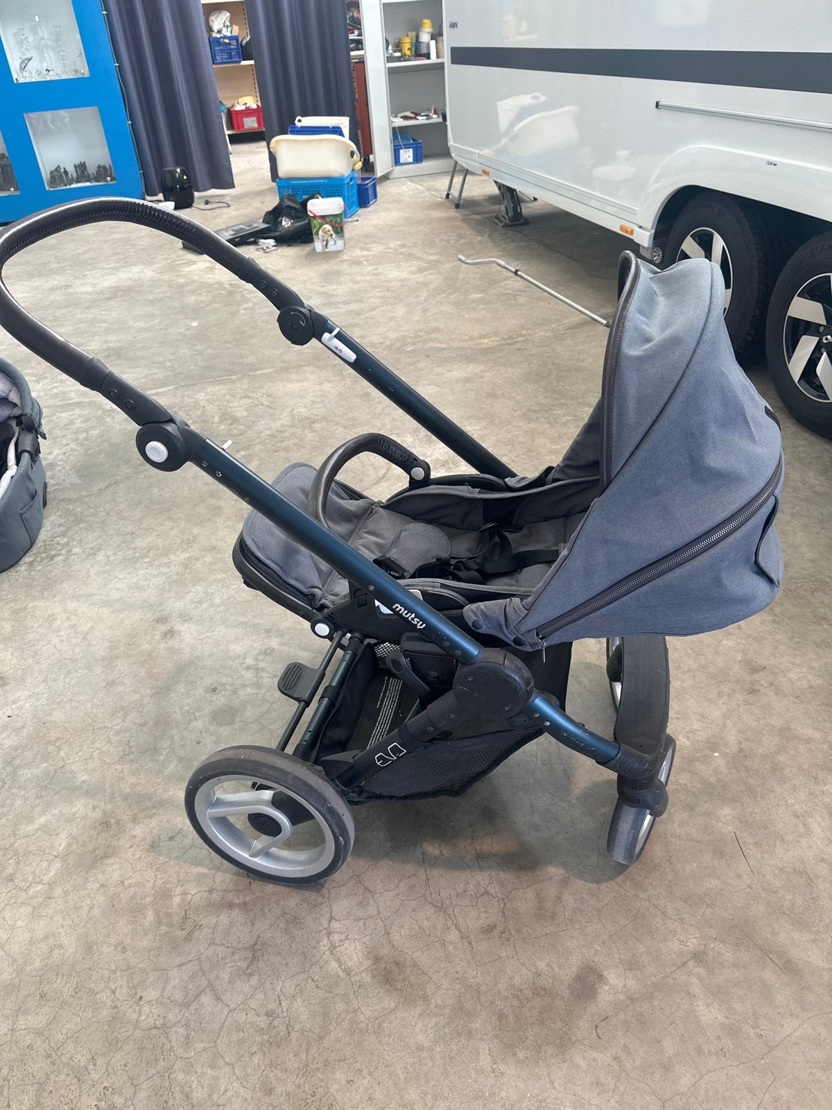 Mutsy Igo Combiwagen met reiswieg en accessoires, Kinderen en Baby's, Ophalen, Gebruikt, Combiwagen, Met reiswieg