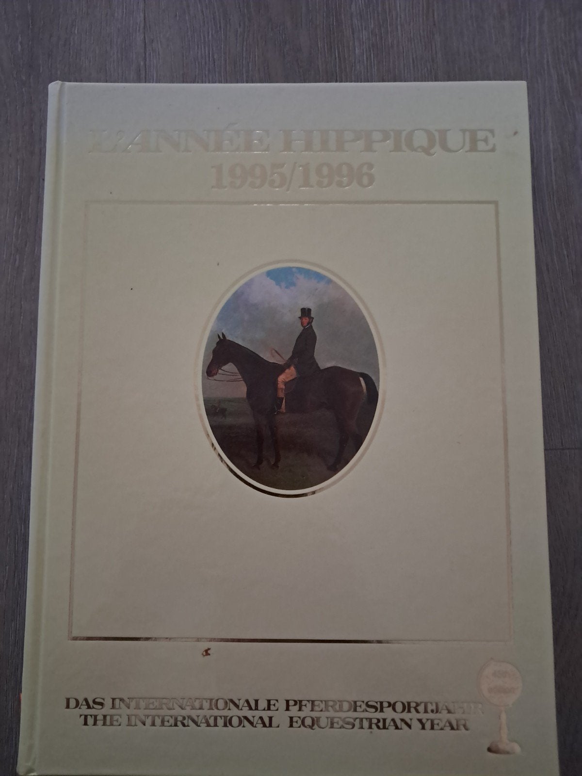 C4 L'Année Hippique 1995/1996 - Internationaal Paardensportj, Boeken, Ophalen of Verzenden, Gelezen, Onbekend, Overige sporten