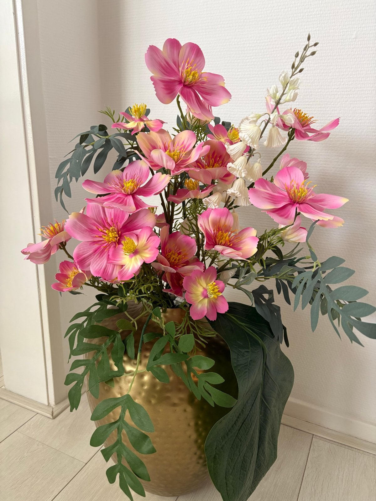 Gouden vaas met kunstbloemen countryfield, Ophalen, Inclusief decoratie, Zo goed als nieuw, Metaal