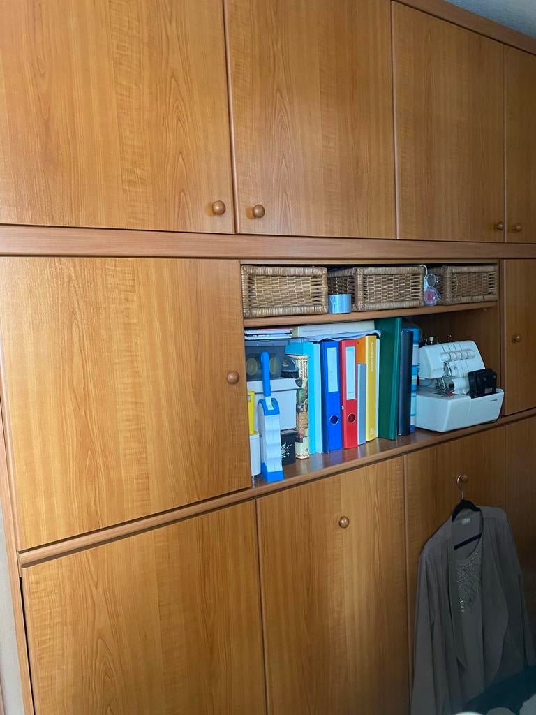 Houten wandkast met inklapbed en opbergruimte en planken, Gebruikt, 200 cm of meer, Ophalen of Verzenden, 25 tot 50 cm