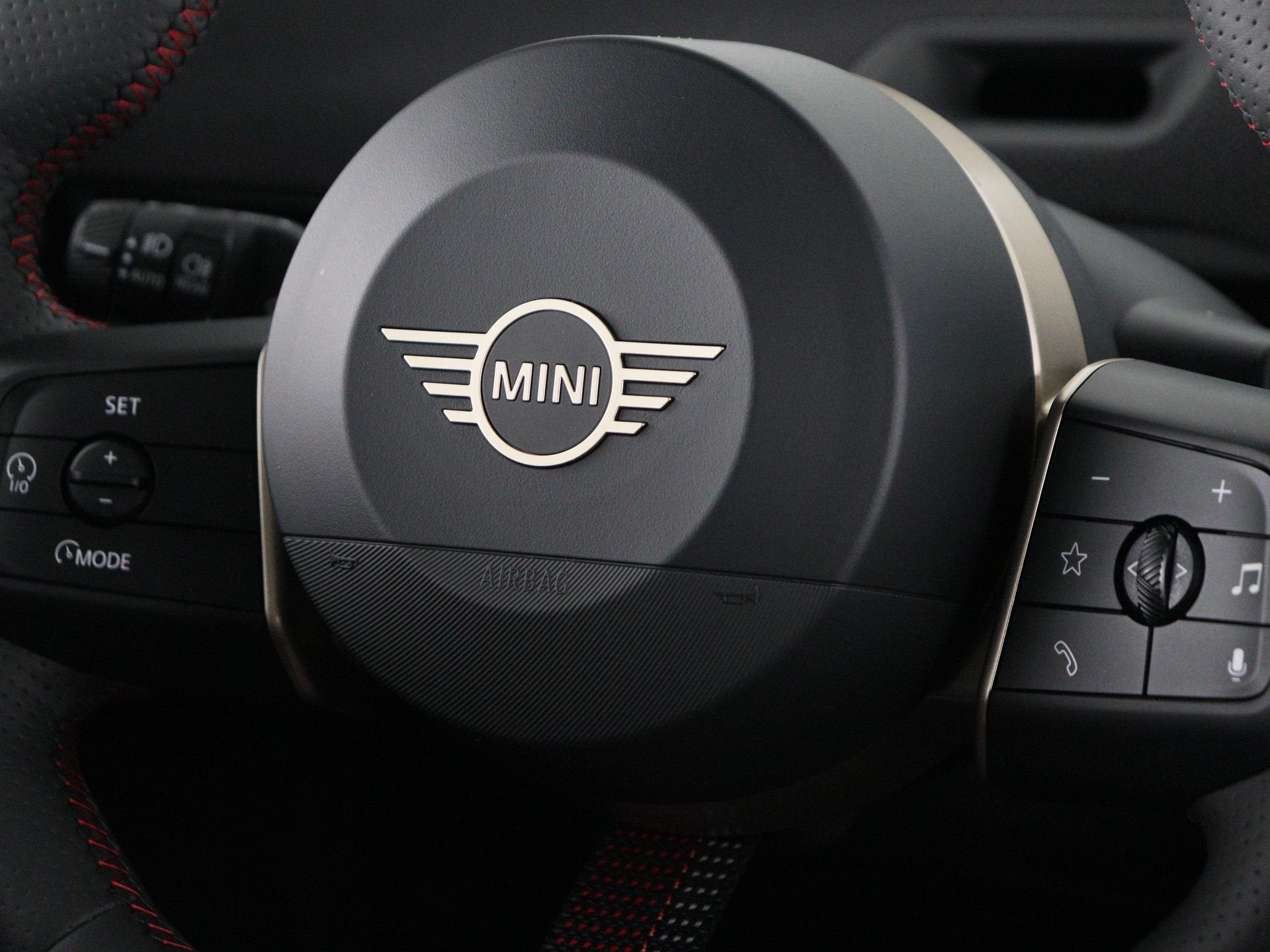MINI Cooper SE John Cooper Works Pakket M PRIVATE LEASE EUR, Parkeerassistent, Zwart, 4 stoelen, Mini Electric