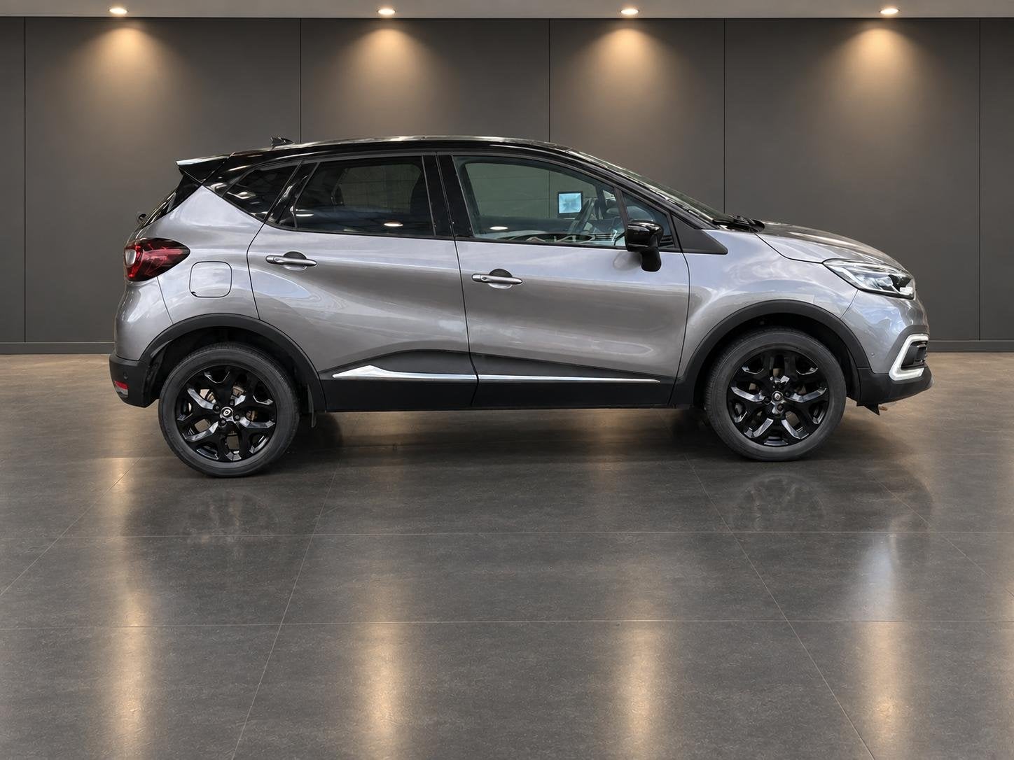 Renault Captur 0.9 TCe Edition One 65.000km | dealer onderho, Auto's, Voorwielaandrijving, Gebruikt, Euro 6, 620 kg