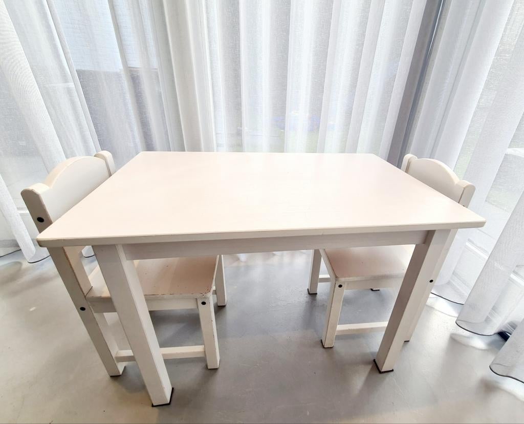 Sundvik Ikea kindertafel & 2 stoelen, Ophalen, Gebruikt