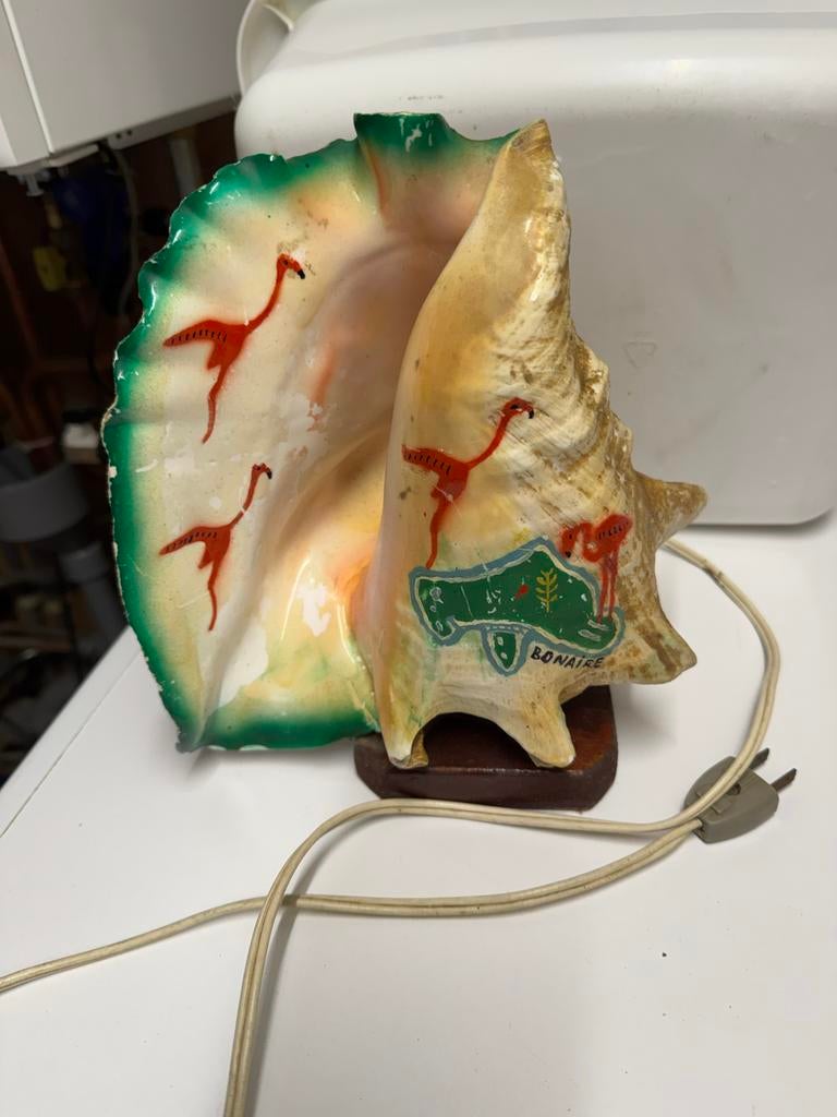 Unieke schelpenlamp met flamingo's - Bonaire souvenir, Ophalen of Verzenden