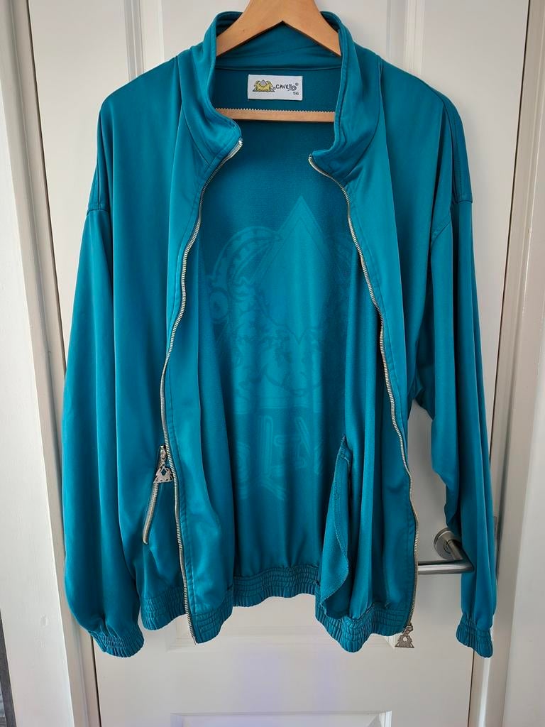 Cavello trainingspak / huispak – maat 56
Hardcore, Kleding | Heren, Sportkleding, Zo goed als nieuw, Maat 56/58 (XL), Ophalen of Verzenden