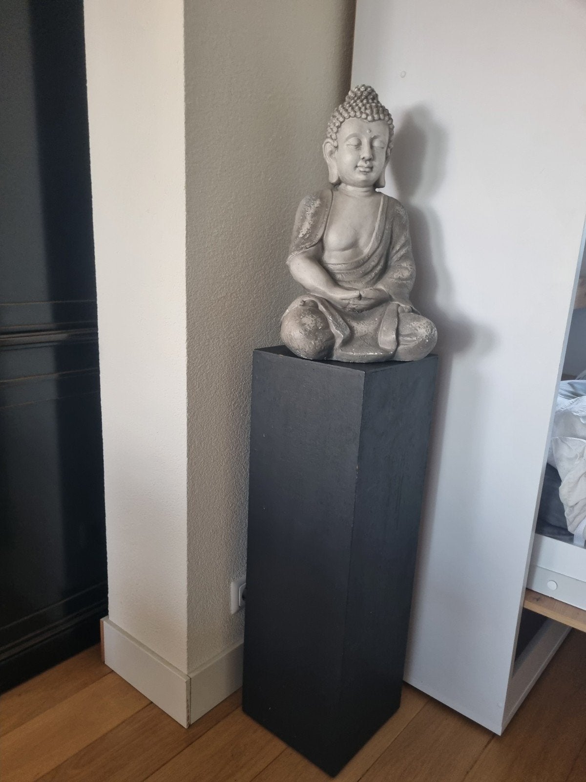 Budda met pilaar, Ophalen