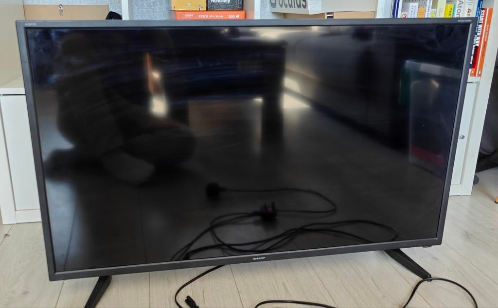 Sharp 40 inch 4k televisie, Ophalen, 50 Hz, LCD, Zo goed als nieuw