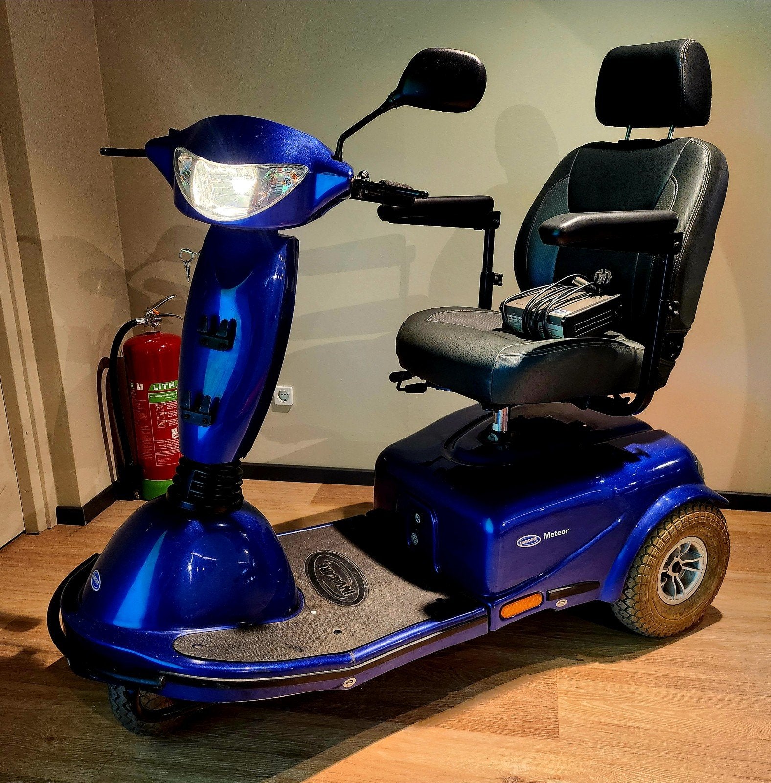 Nette Invacare Meteor 3 wiels scootmobiel, Ophalen, 10 km/u of minder