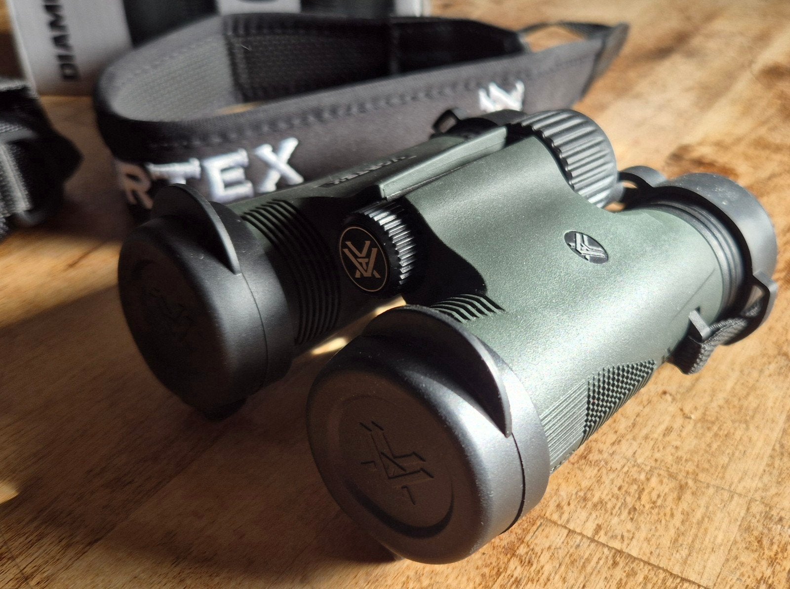 Vortex Diamondback HD 8x28 Verrekijker - Nieuwstaat, Ophalen of Verzenden, Zo goed als nieuw, 8 tot 12x, Dakkant (recht)