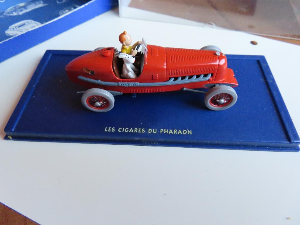 Kuifje in de rode racewagen uit De sigaren van de Farao 1:43, Hobby en Vrije tijd, Ophalen of Verzenden, Zo goed als nieuw, Auto