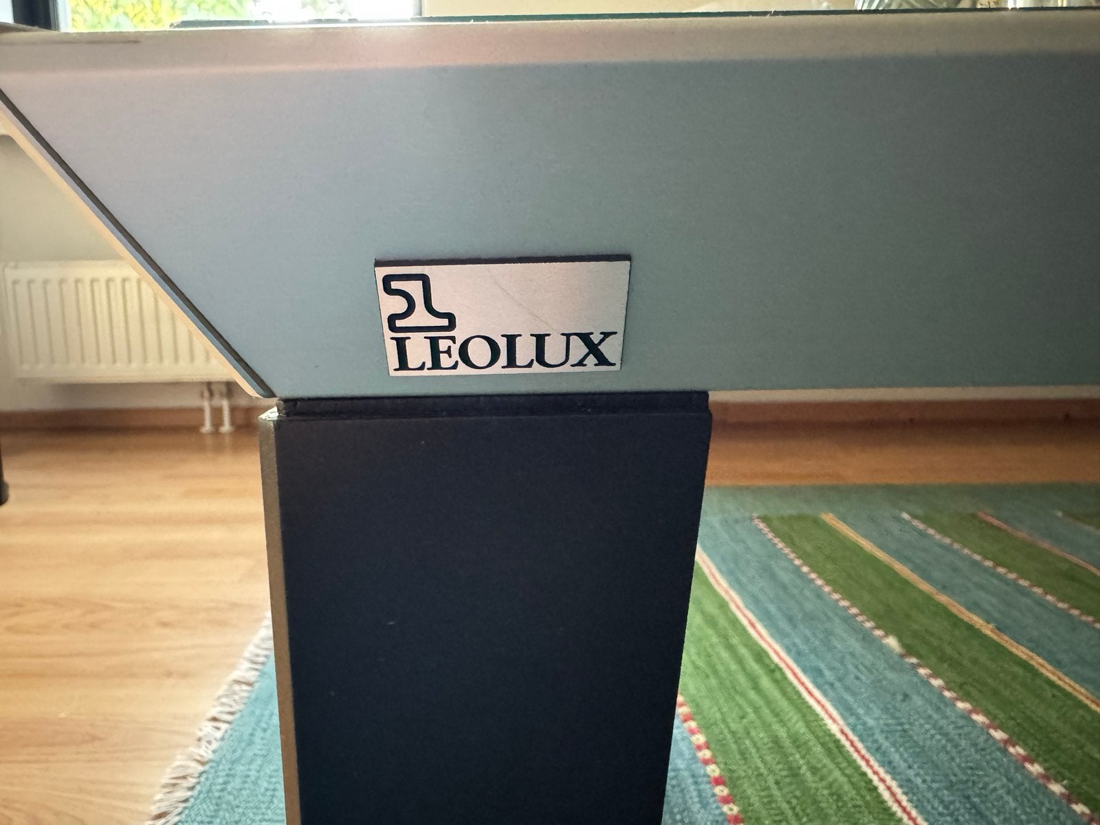 Leolux Salontafel met Glazen Blad - L140xB80xH40, Ophalen, Gebruikt, 100 tot 150 cm, 50 tot 100 cm