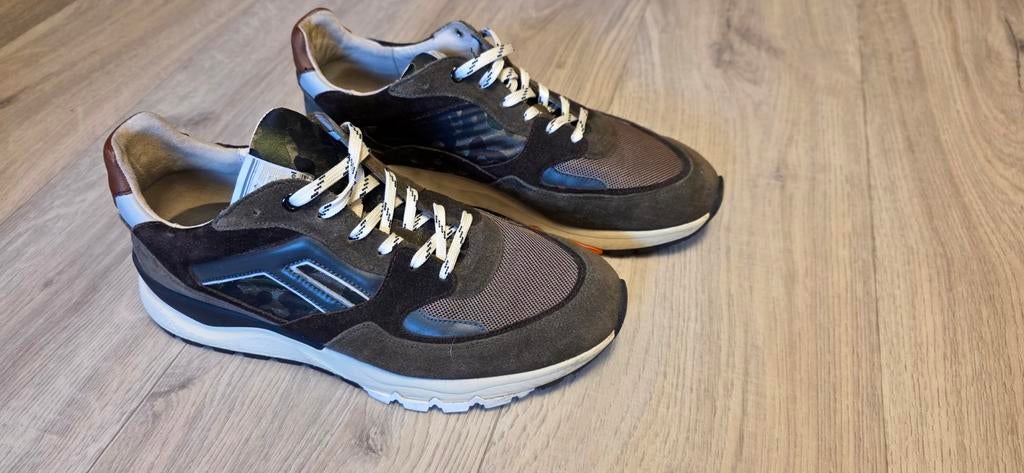 Floris van Bommel. Maat 43, Bruin, Floris van Bommel, Ophalen of Verzenden, Sneakers of Gympen