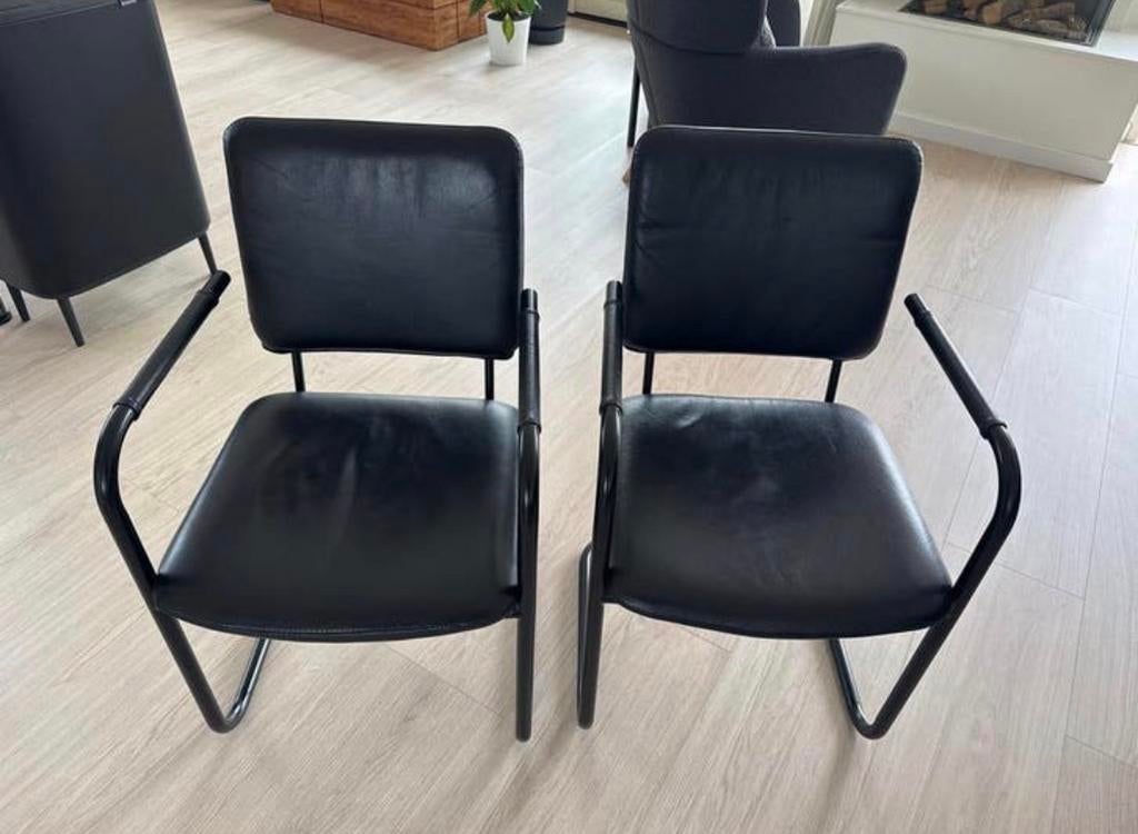 Twee Movani Zwarte Leren Eetkamerstoelen, Twee, Zwart, Leer, Ophalen of Verzenden