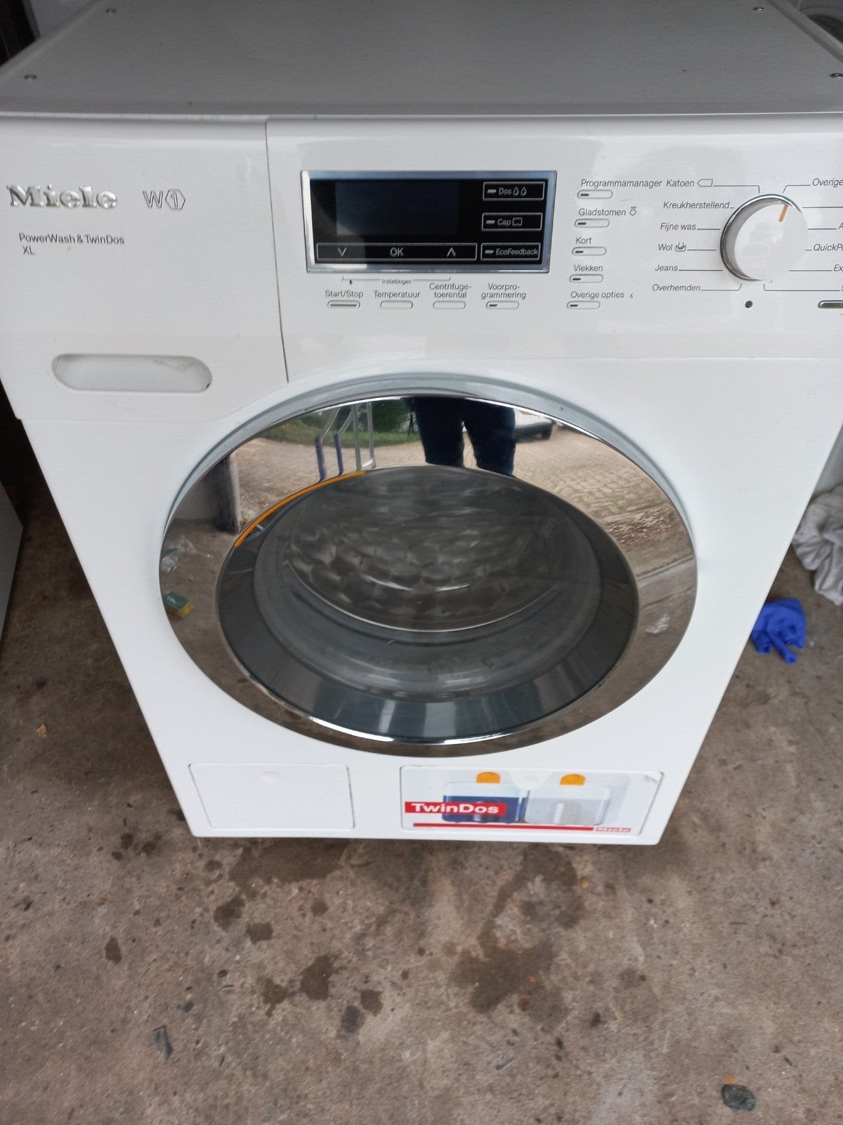 Jonge 9 kilo Miele wasmachine 1600 toeren met Stoomfunctie