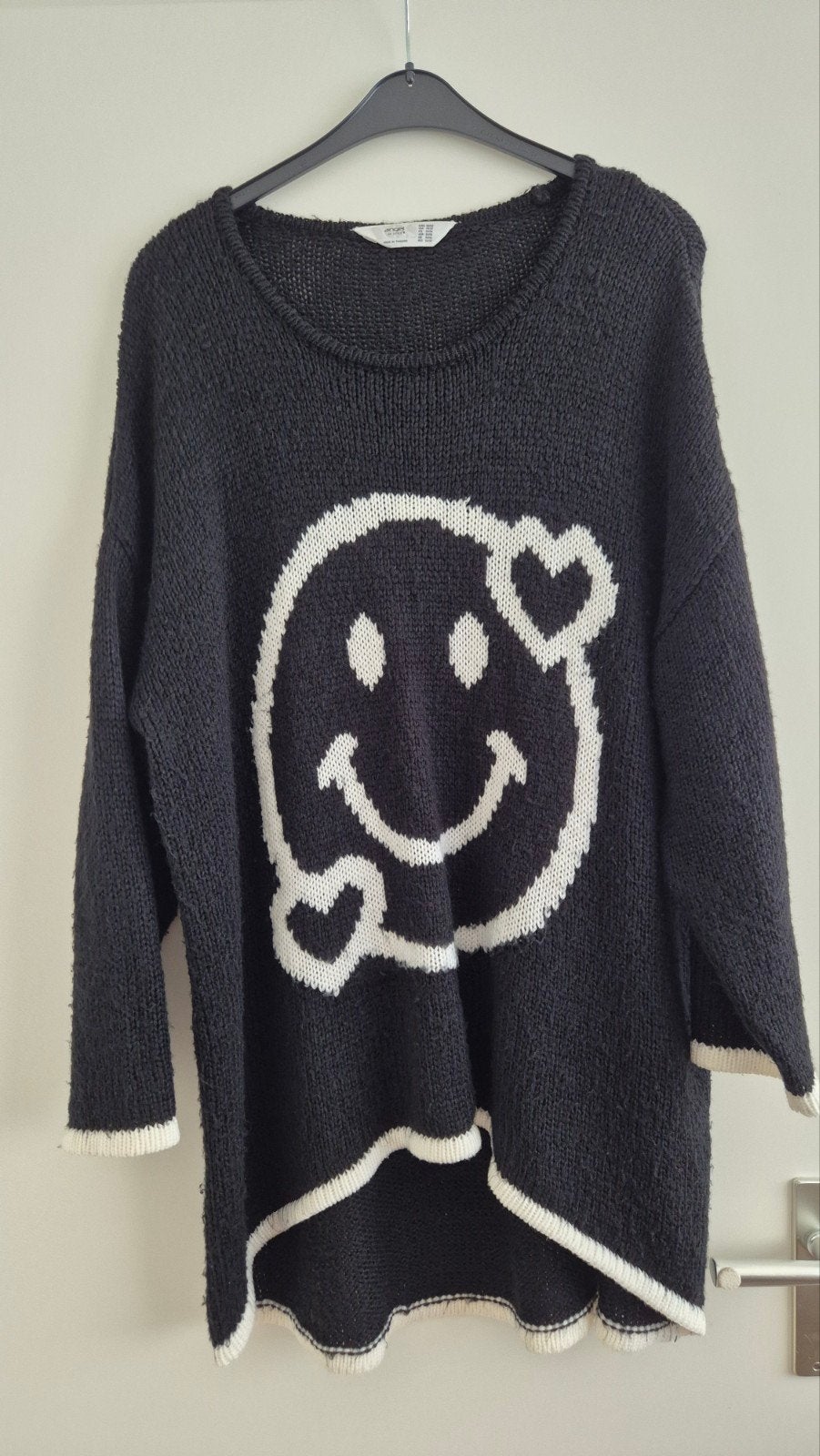 Lange zwarte trui met smiley maat 50/52 Angel of Styl, Zwart, Trui of Vest, Ophalen of Verzenden, Zo goed als nieuw