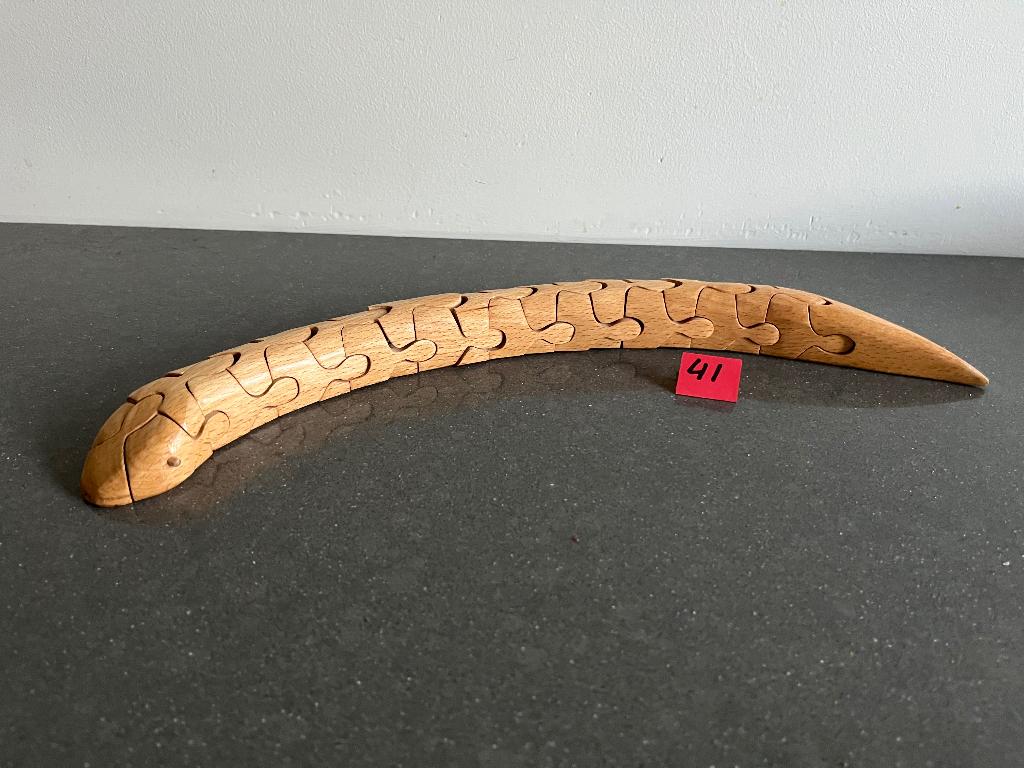 Bijzondere houten slang (41 cm), Overige typen, Ophalen of Verzenden, Handgemaakt, 20 - 50 cm