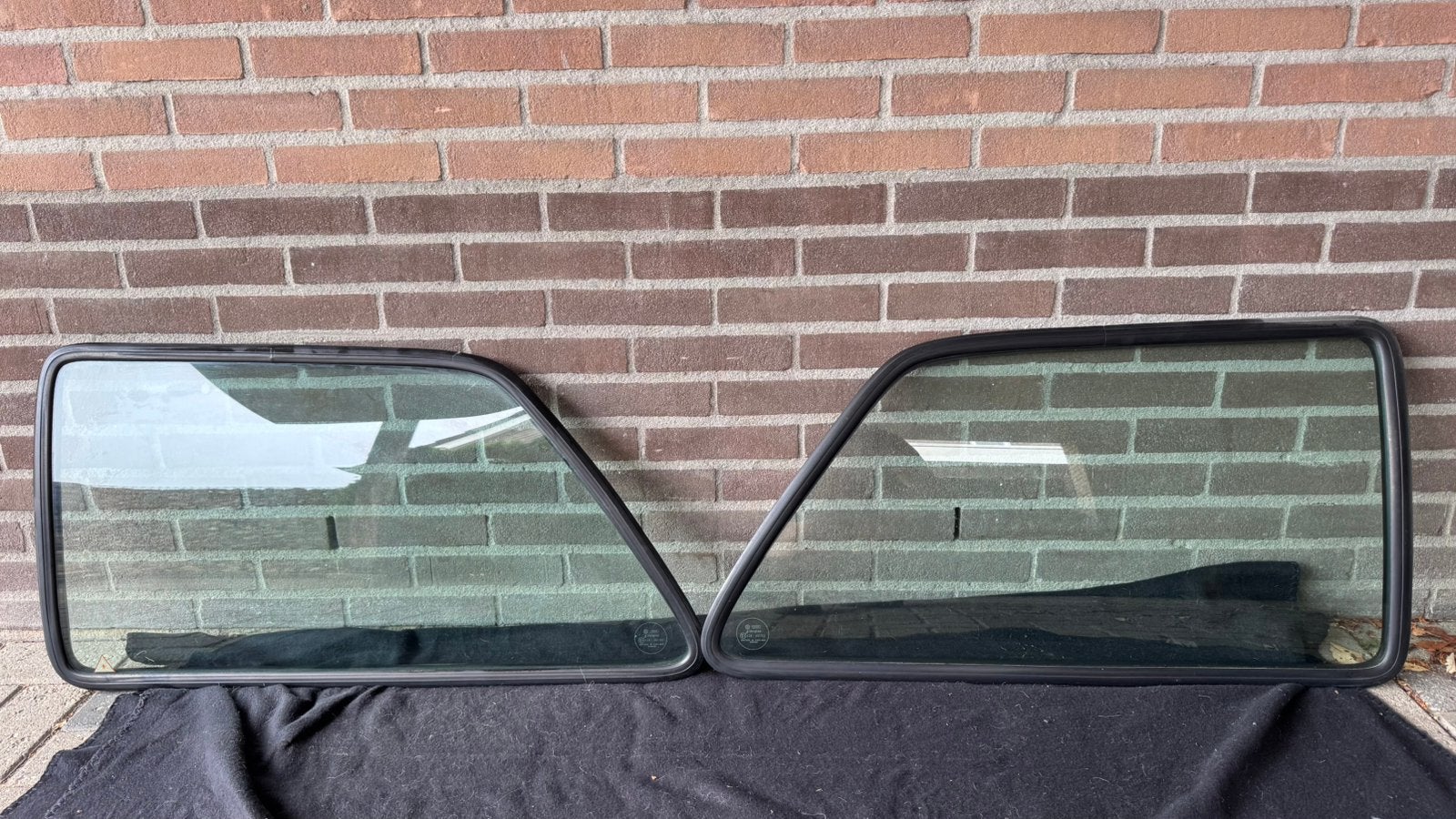 Golf 2 GTI 16V 89 achterste zijruiten orgineel, Ophalen of Verzenden, Nieuw, Audi