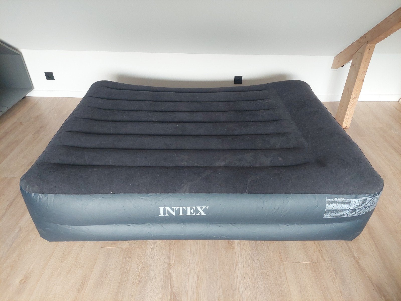 Intex 2-persoons luchtbed met ingebouwde pomp, Ophalen of Verzenden