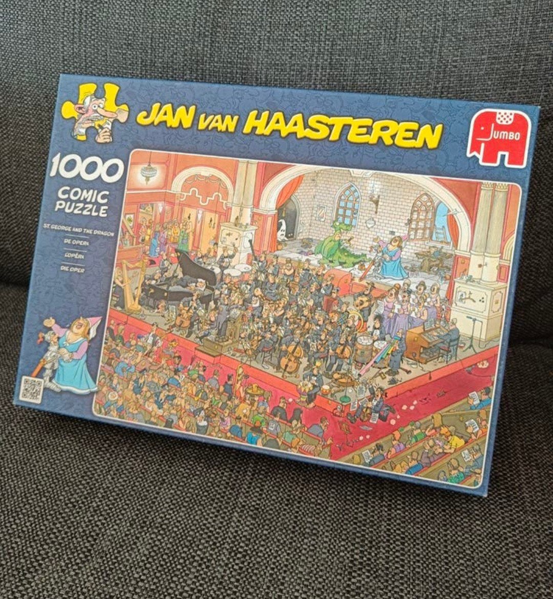 Jan van Haasteren - De Opera (1000 stukjes), Ophalen of Verzenden, 500 t/m 1500 stukjes, Zo goed als nieuw, Legpuzzel