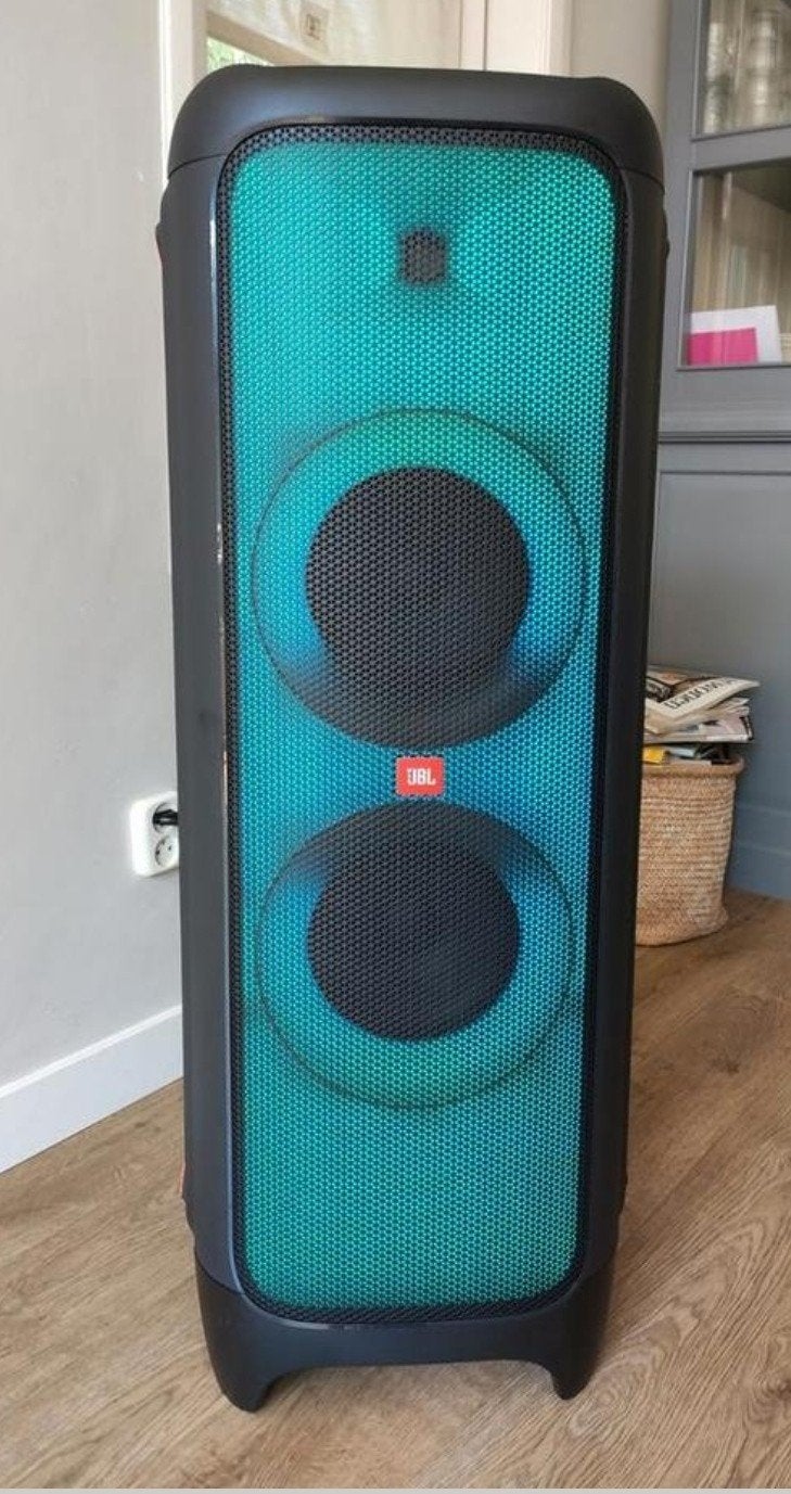 Te huur: JBL Partybox 1000 speaker: Inpluggen en feesten, Ophalen, Zo goed als nieuw, Overige