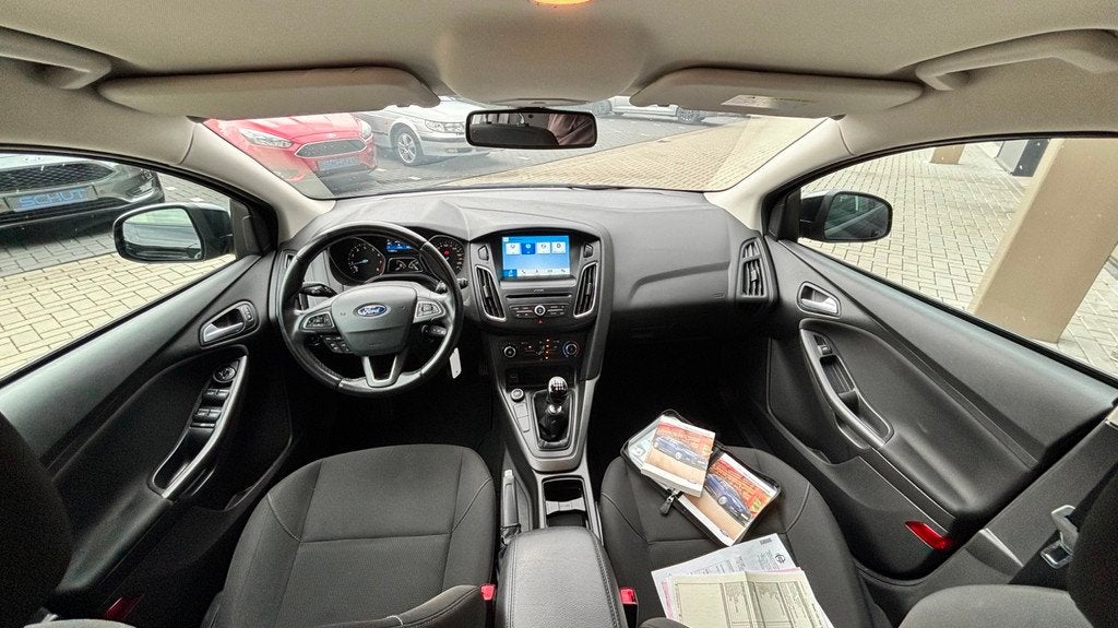 Ford Focus 125pk Bussiness Edition CARPLAY | CRUISE CONTROL, Auto's, Zwart, Zwart, Origineel Nederlands, Bedrijf