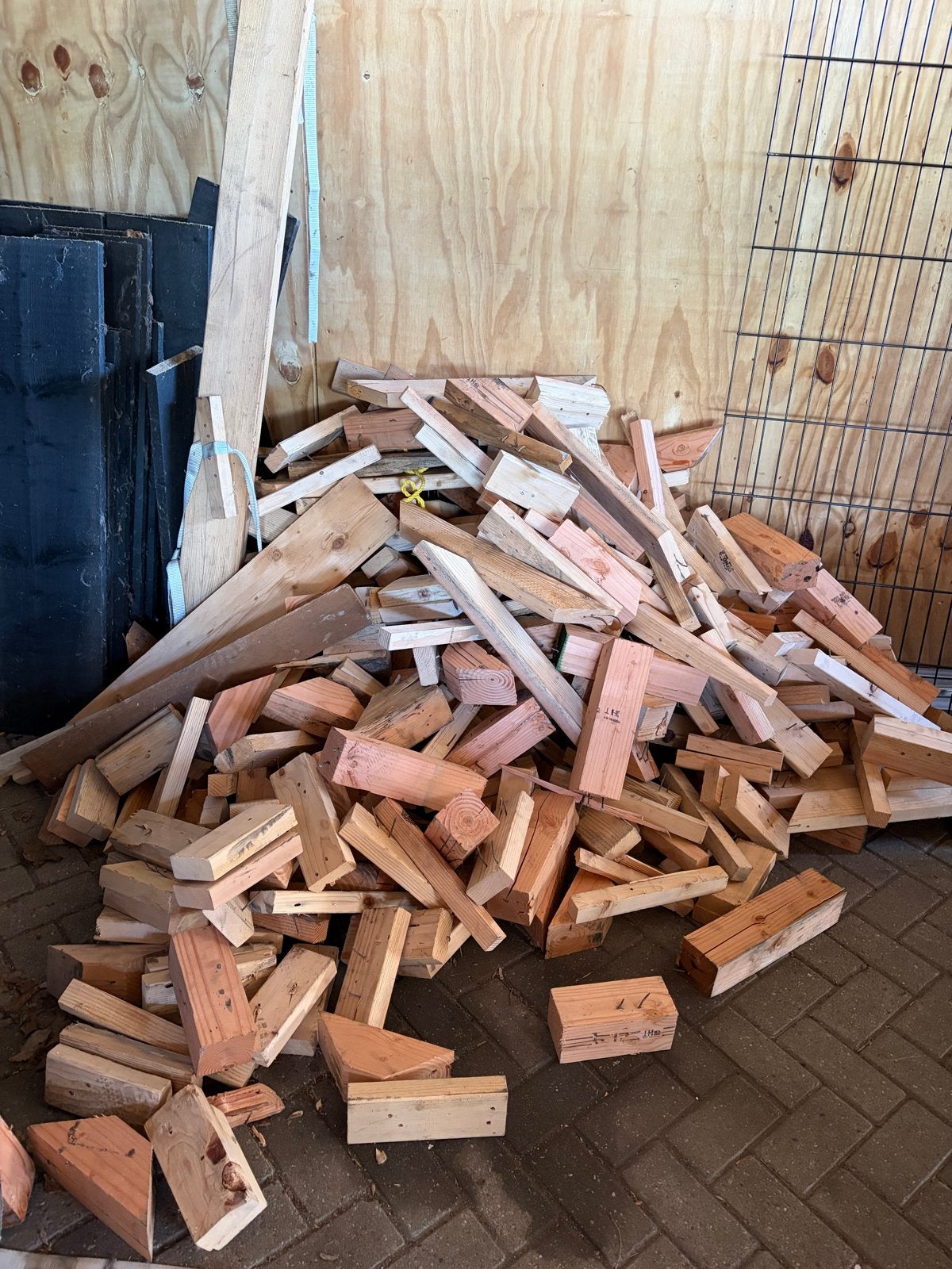 Droog stookhout: regelmatig blokken stookhout, Tuin en Terras, Haardhout, Minder dan 3 m³, Ophalen, Overige houtsoorten, Blokken