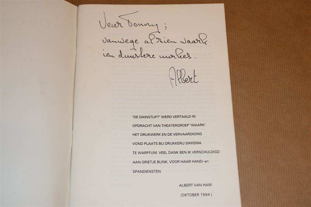 Gesigneerd: De Dainstlift — Pinter in het Gronings, Boeken, Ophalen of Verzenden, Gelezen, Personen