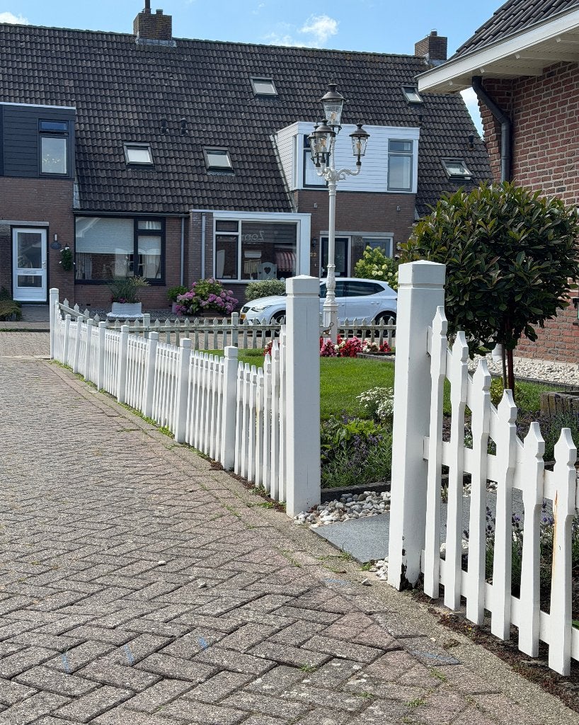 Complete set hardhouten sierhekwerk – circa 40 meter, Ophalen, Met poort, Gebruikt, Sierhekwerk