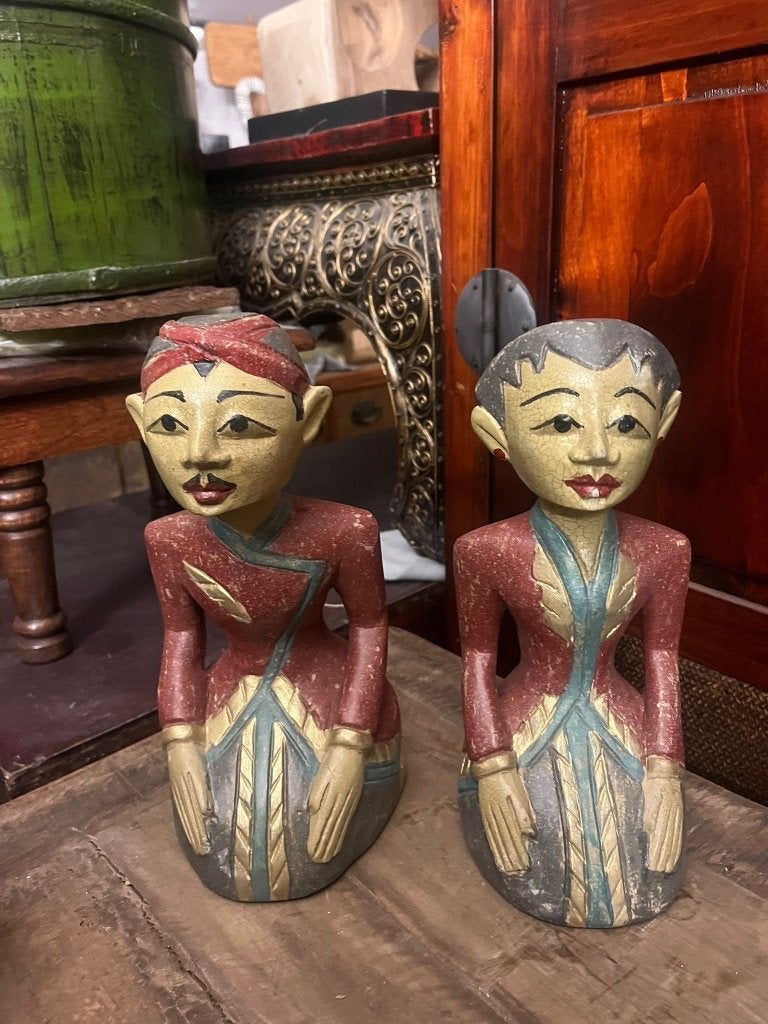 Javaans houtsnijwerk echtpaar indonesie loro blonyo rood set, Groep mensen, Ophalen of Verzenden, 20 - 50 cm, Beeld