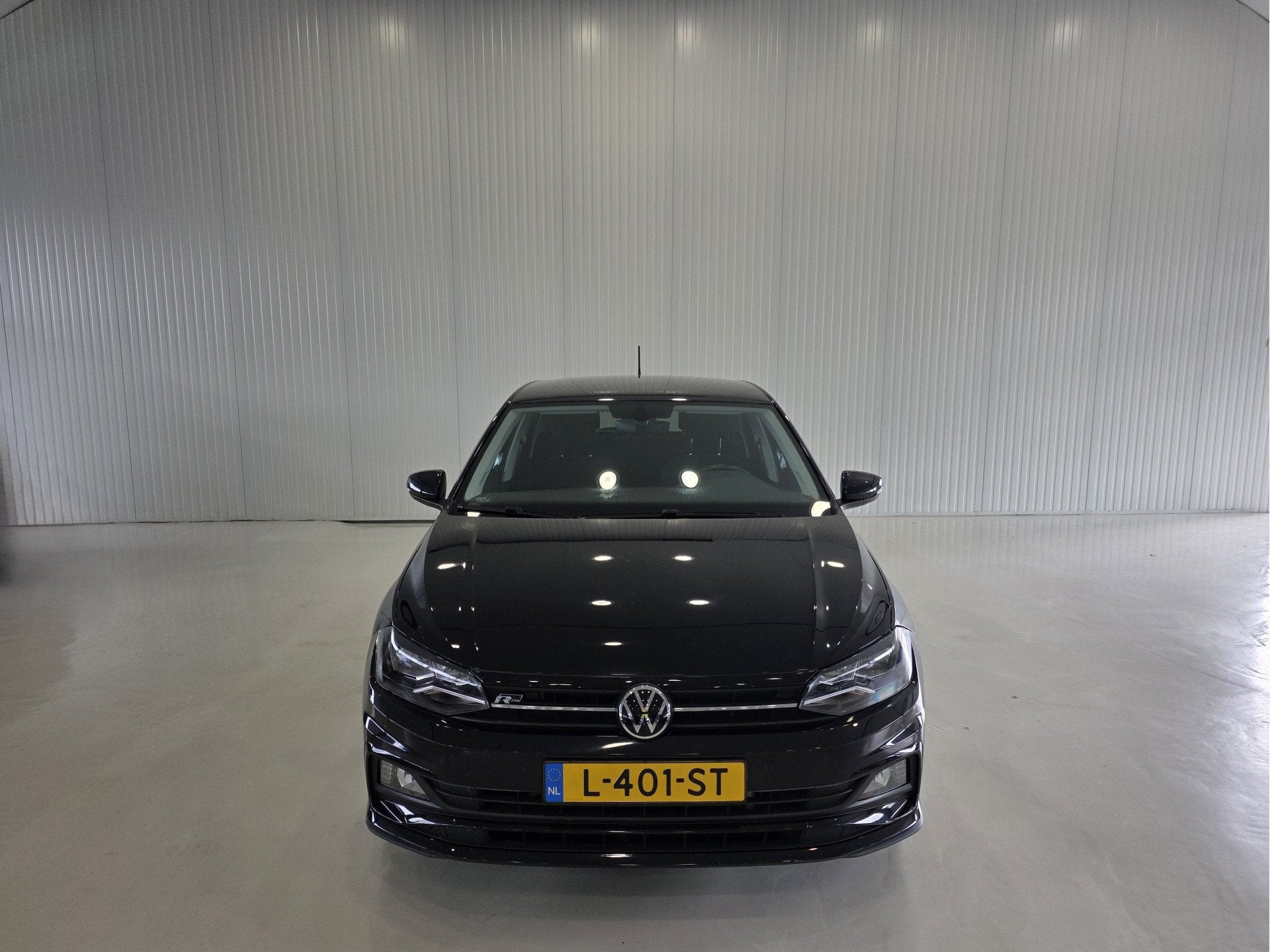 Volkswagen Polo 1.0 TSI R-Line Edition |Carplay|Camera|Navi|, Stof, Gebruikt, Met garantie (alle), 1096 kg