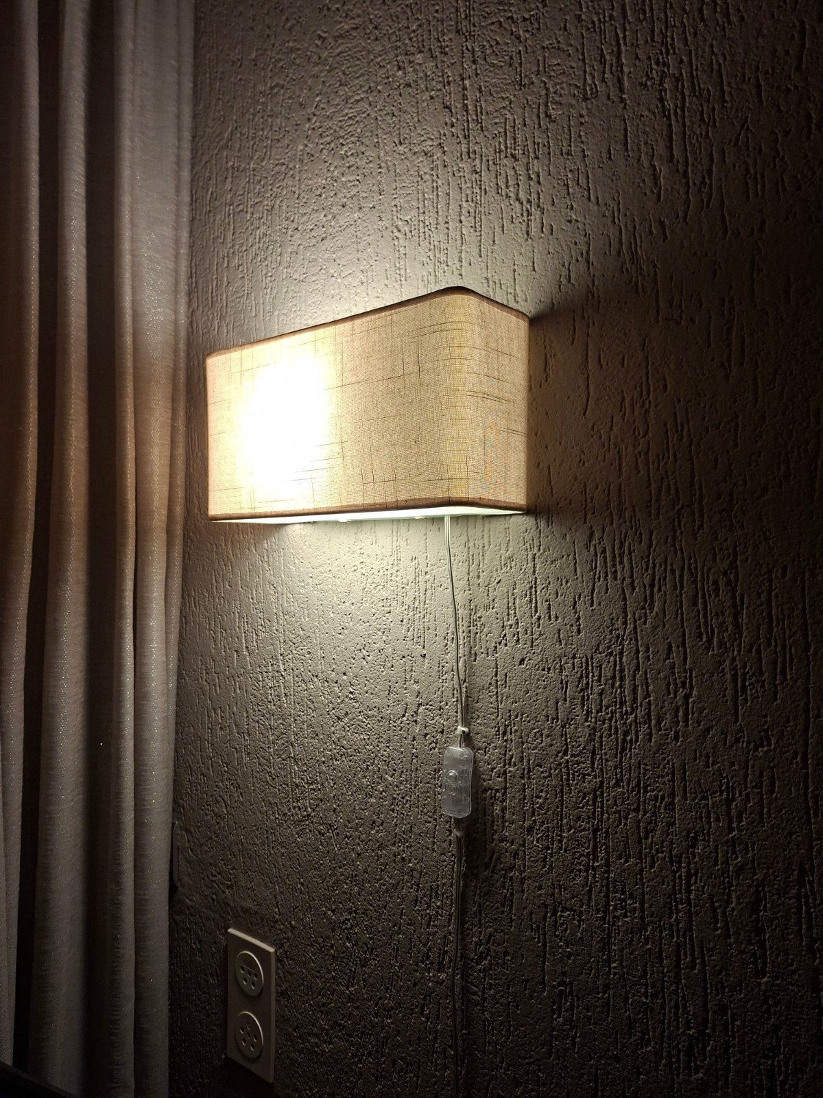 hanglamp met 3 kapjes, 2 wandlampen., Ophalen